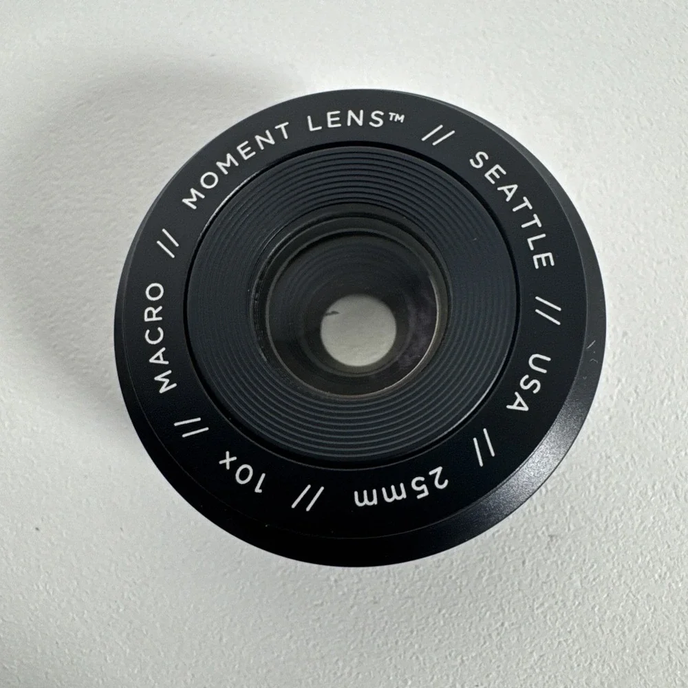 Moment M-Series Macro‎ Lens with Storage Pouch 25mm 10x, EUC